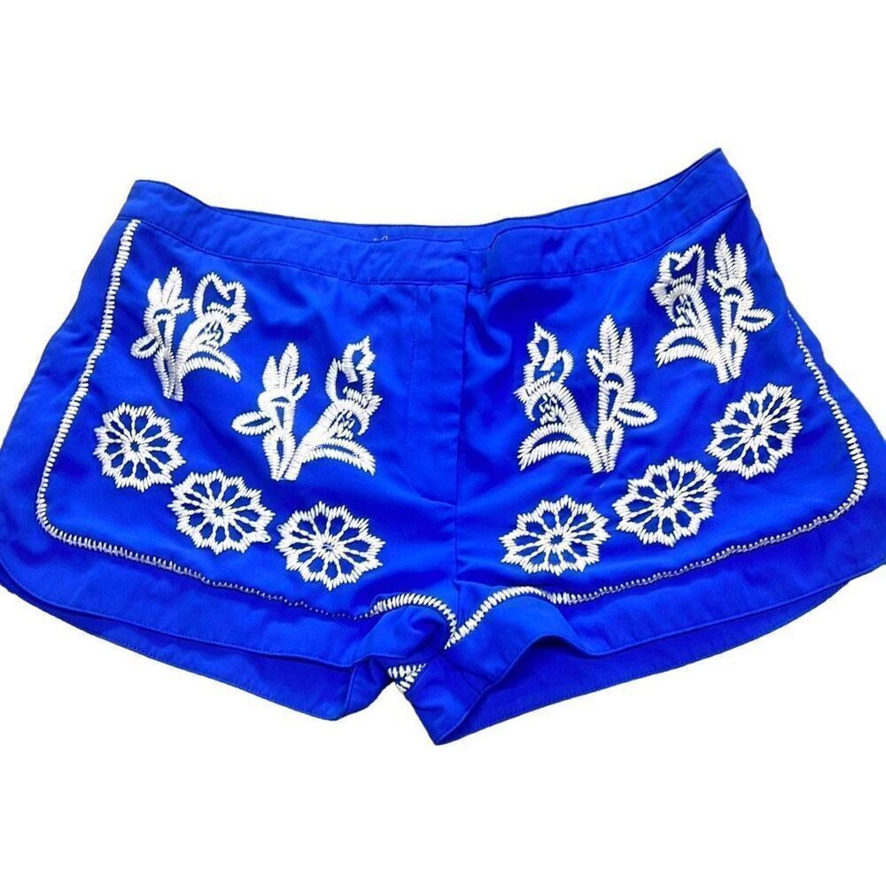 May & July Women’s Blue Embroidered Floral Shorts Size Large